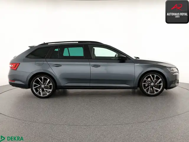 Skoda Superb view 6
