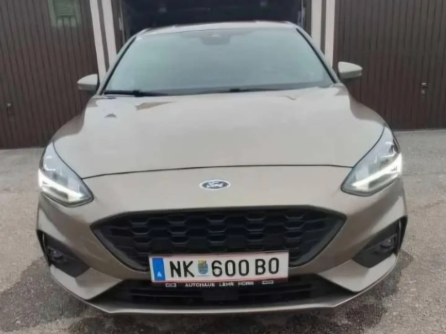 Ford Focus Focus 1,5 EcoBlue ST-Line ST-Line Grau - 1