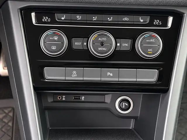 Volkswagen Touran view 15