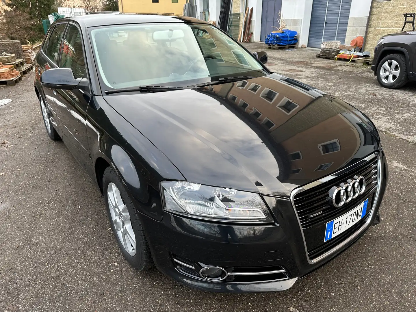 Audi A3 Sportback 2.0 tdi Attraction quattro Negro - 2