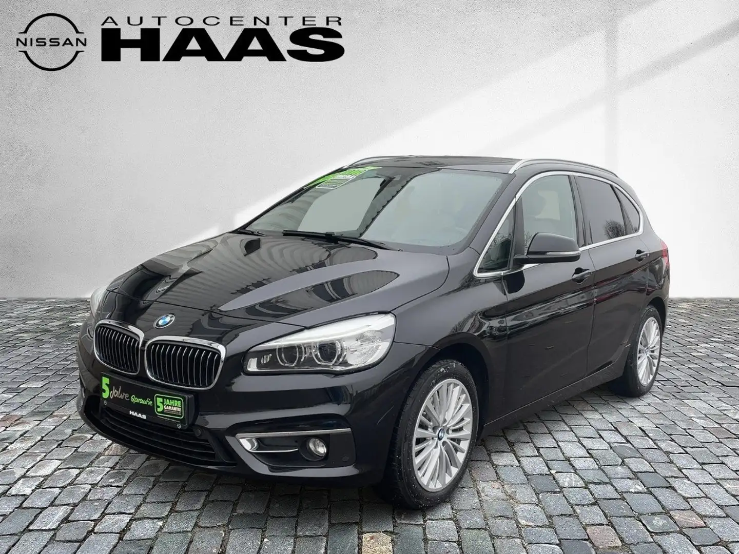 BMW 225 i Active Tourer xDrive Luxury Panorama*LED Schwarz - 2