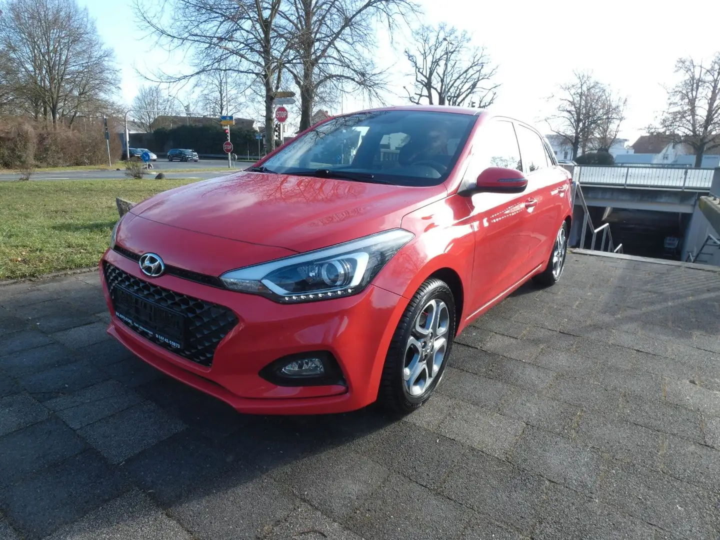 Hyundai i20 Style / Automatik / RFK Rouge - 2
