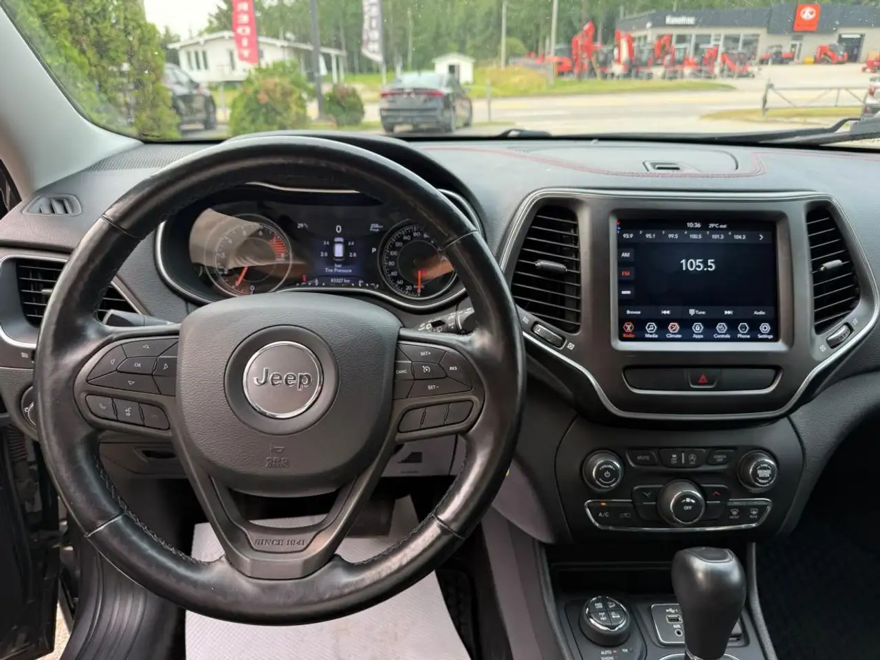 Jeep Cherokee photo Jeep Cherokee