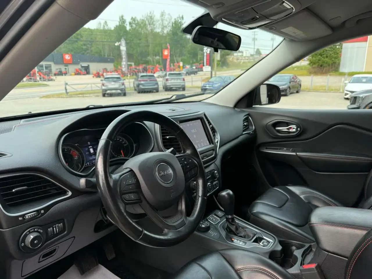 Jeep Cherokee photo Jeep Cherokee