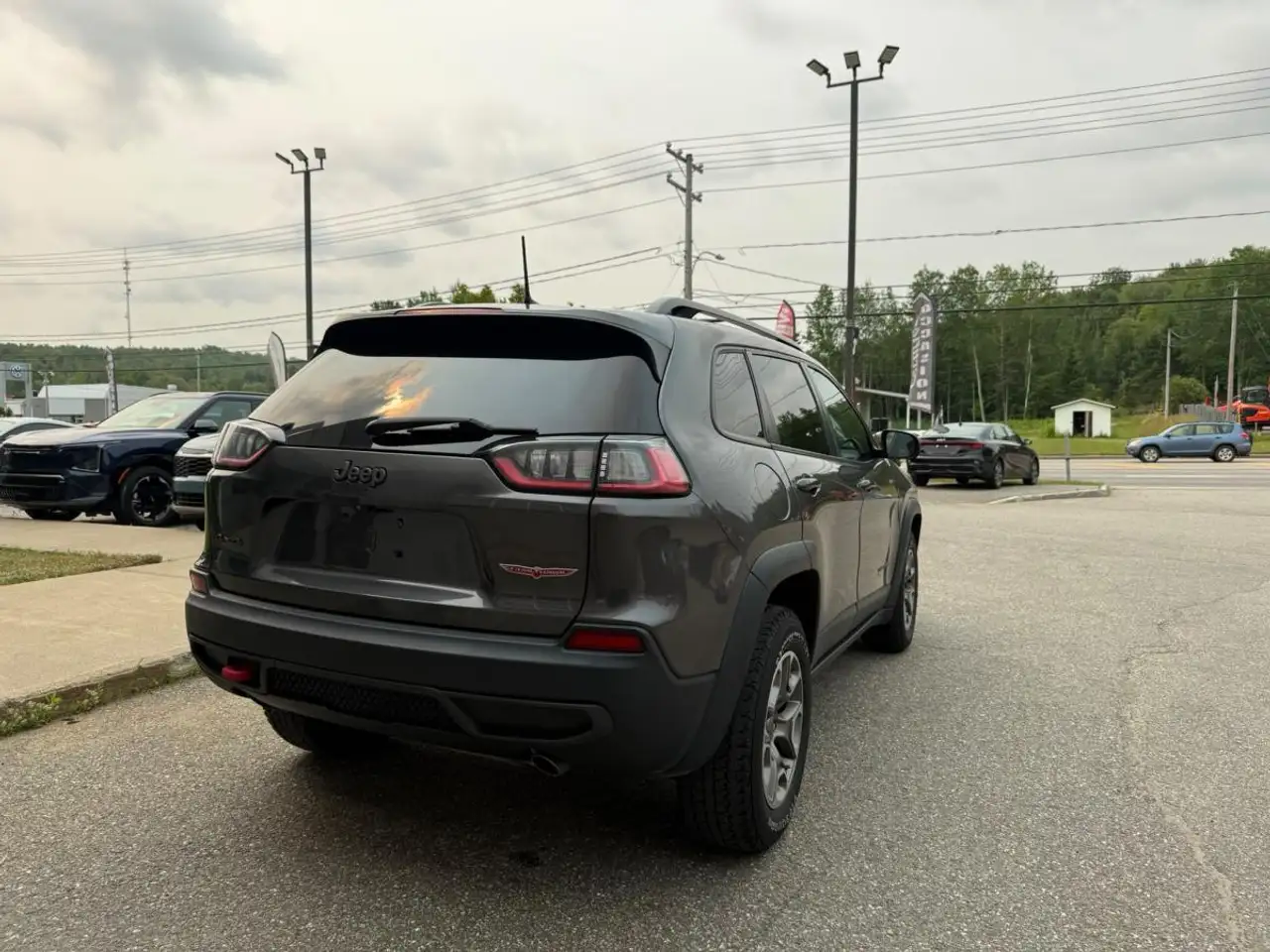 Jeep Cherokee photo Jeep Cherokee