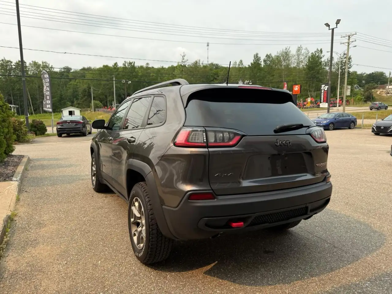 Jeep Cherokee photo Jeep Cherokee