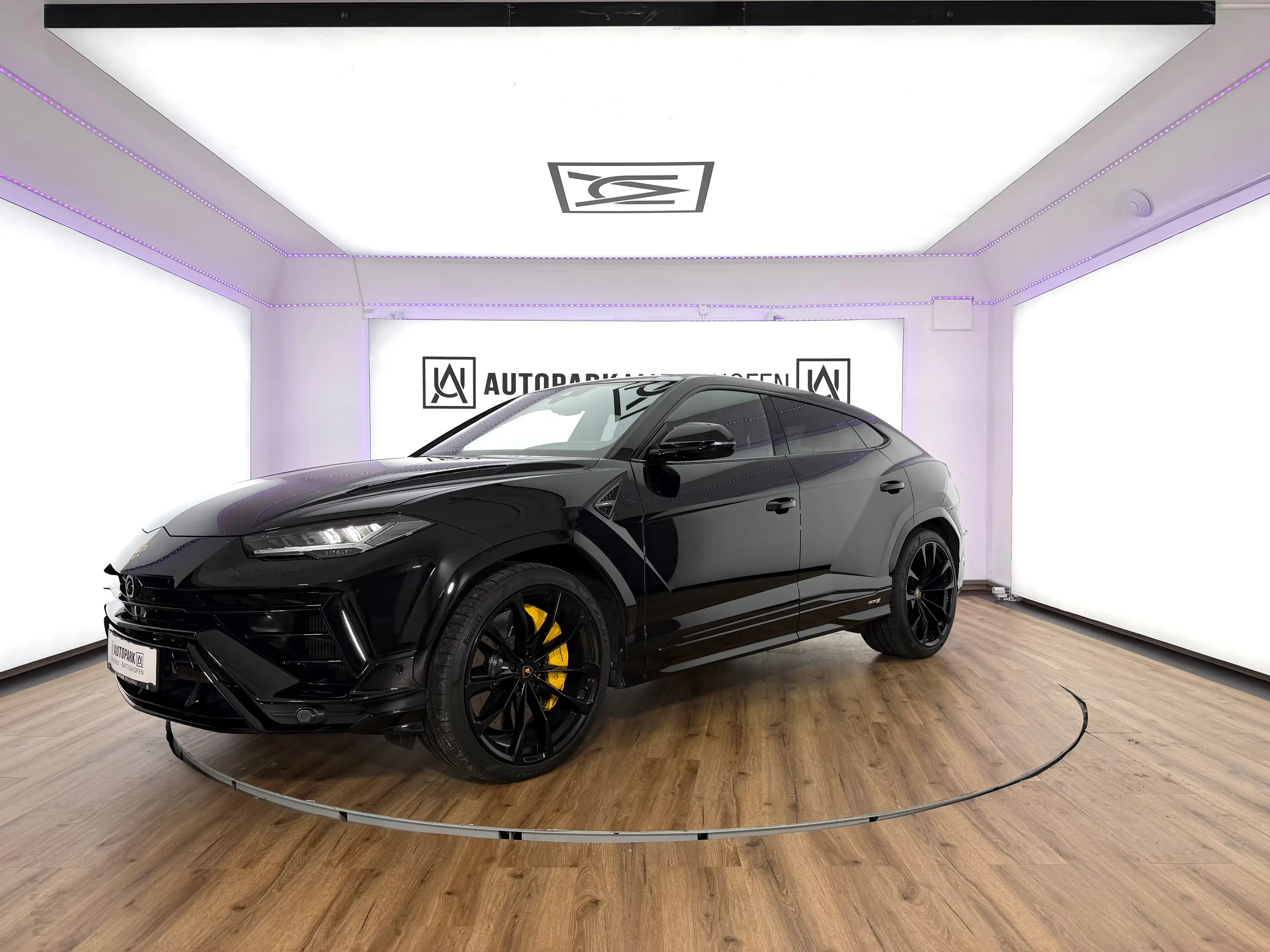 Lamborghini Urus S Aut. *PANO*HUD*360*LUFT* — photo 2