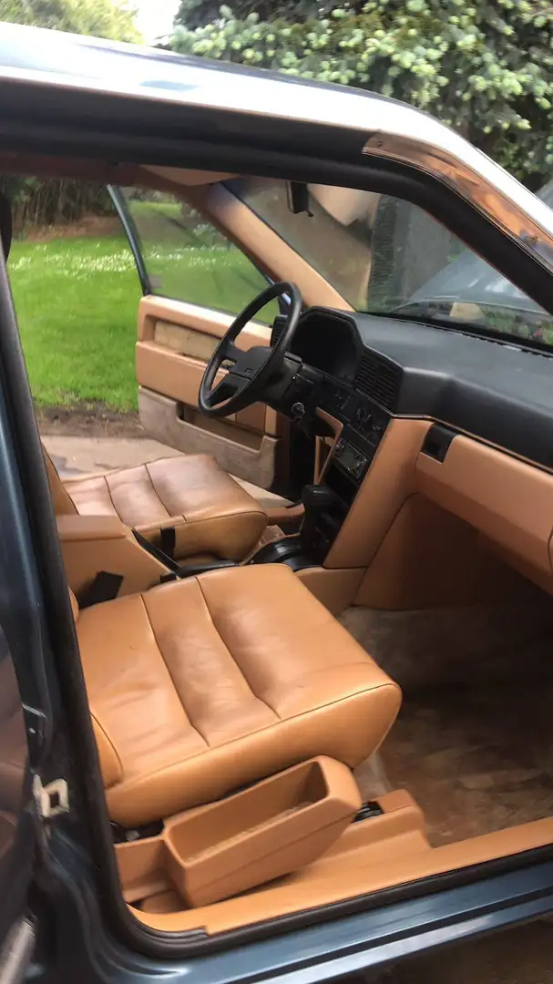 Volvo 760 GLE Grün - 1