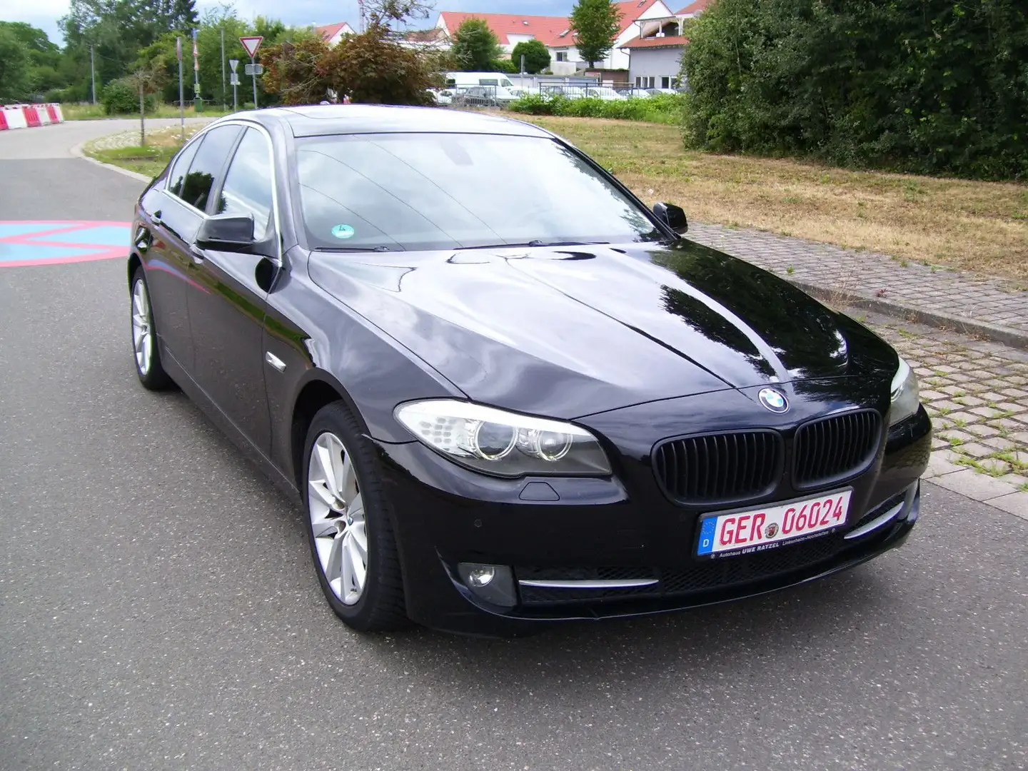 BMW 525 Lim. 525 d*F10*Navi*AHK*6.Zyl.*Fahrbereit* Noir - 1