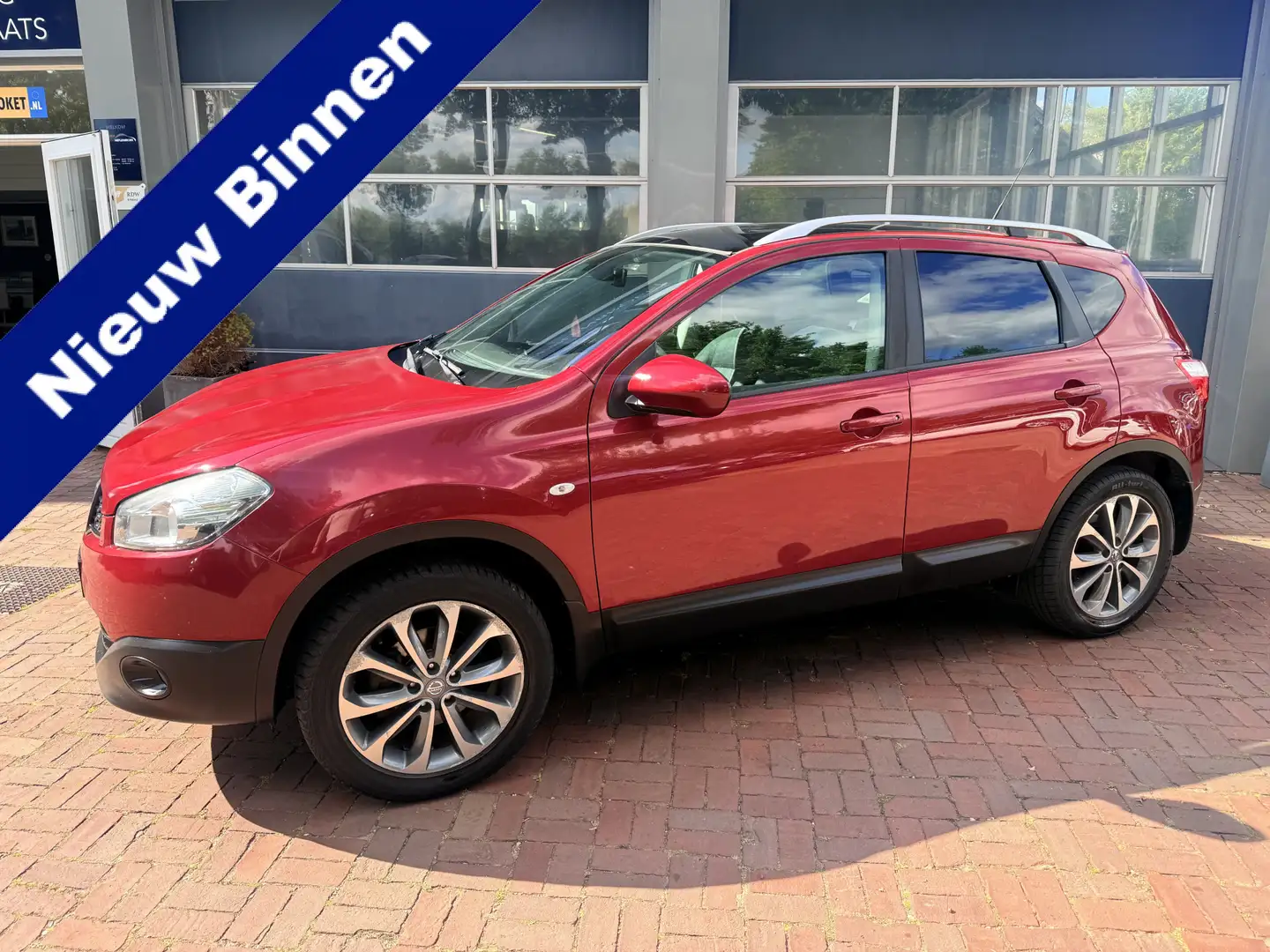 Nissan Qashqai 1.6 Connect Edition Camera,Trekhaak,Cv,Clima, Crui Rood - 1