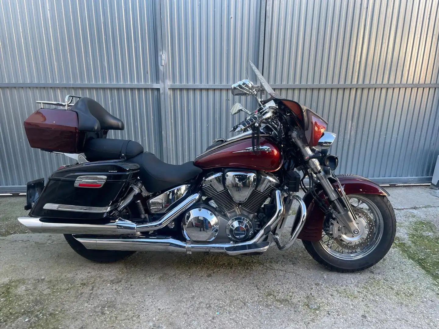 Honda VTX 1800 T Argent - 1