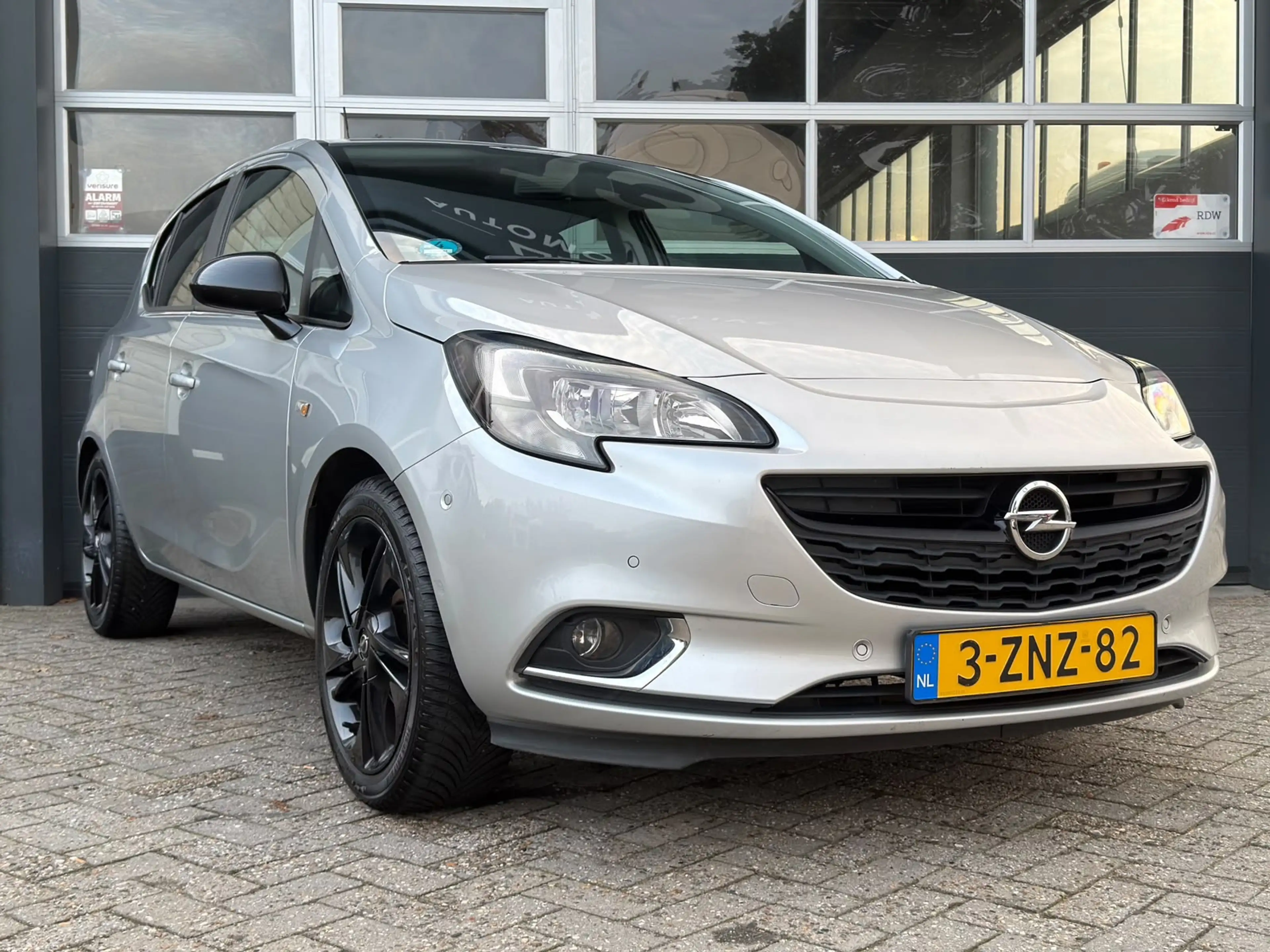 Opel Corsa 1.4 Color Edition / Automaat / NL-auto / 5-drs — photo 2