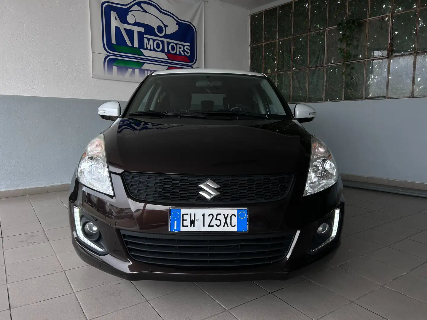 Suzuki Swift 5porte 1.3 ddis B-Cool Navi Bi-color Marrón - 2