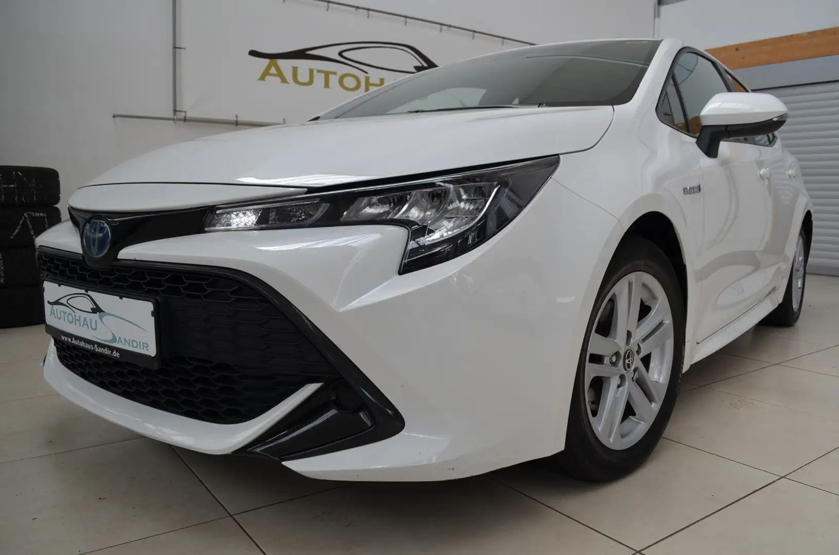 Toyota Corolla Hybrid 1.8 Comfort ~ LED~NAVI~CAM - 2