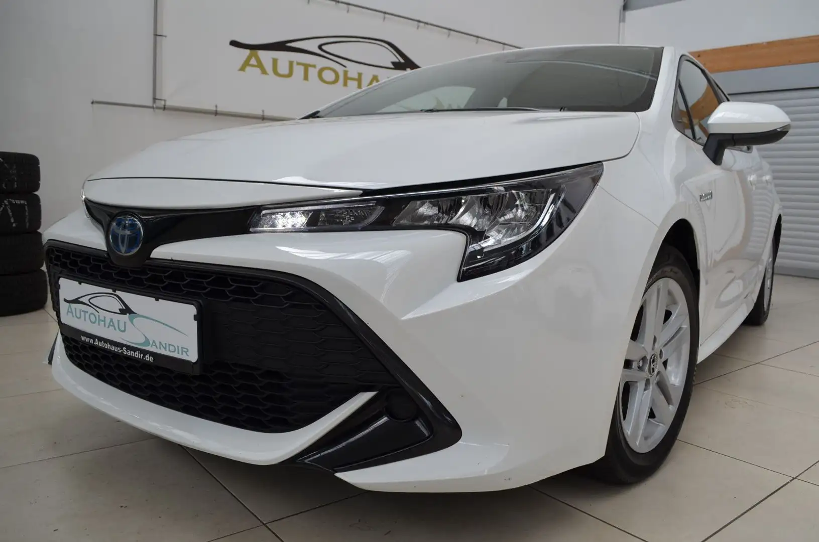 Toyota Corolla Hybrid 1.8 Comfort ~ LED~NAVI~CAM - 1