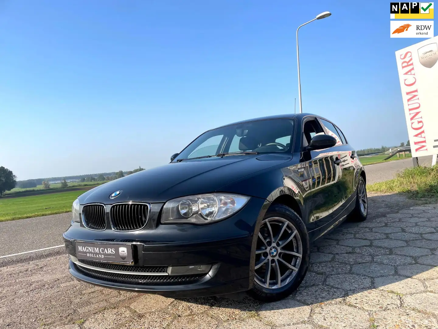 BMW 116 1-serie 116i 5DR AIRCO CRUISE CONTROL PARKEERSENSO Чорний - 1