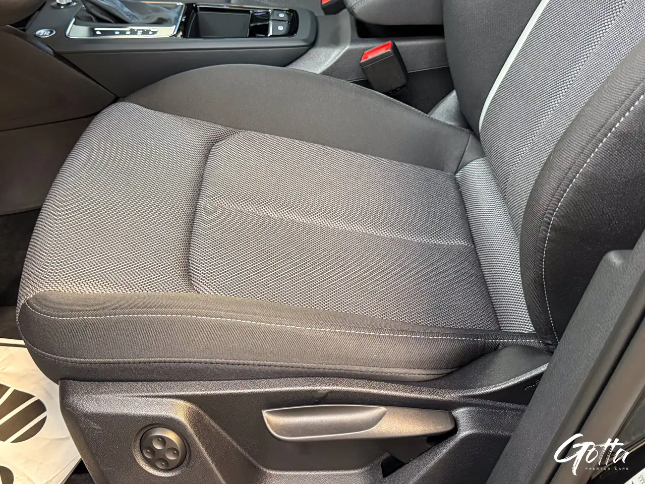 Audi Q2 35 TFSI 150CH**S-LINE/LED MATRIX/CAMERA/CAR-PLAY/ANDROID AUTO/VIRTUAL COCKPIT/CLE CONFORT/SIEGES CHAUFFANT/TOIT OUVRANT, миниатюра 5