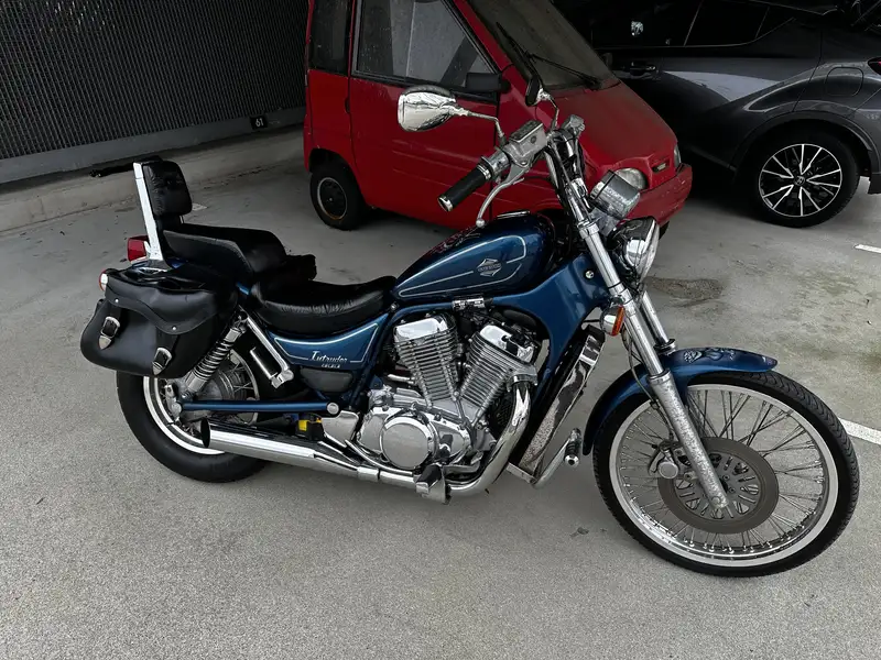 Suzuki VS 800 - foto 2