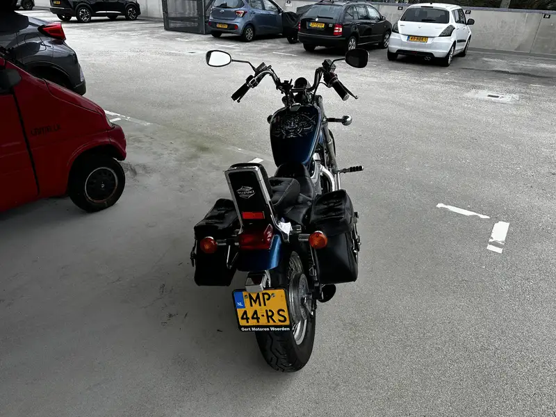 Suzuki VS 800 - foto 4