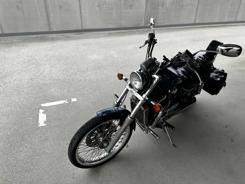 Suzuki VS 800 - foto 3