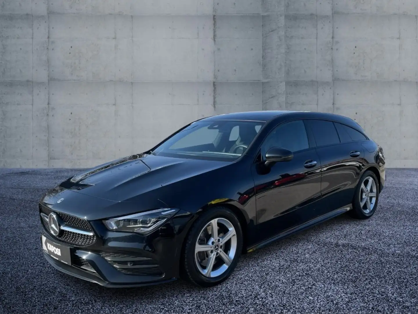 Mercedes-Benz CLA 200 d Shooting Brake Schwarz - 1