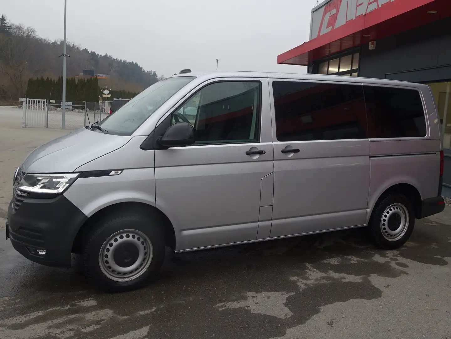 Volkswagen T6.1 Kombi Kombi 4MOTION LR Grau - 2