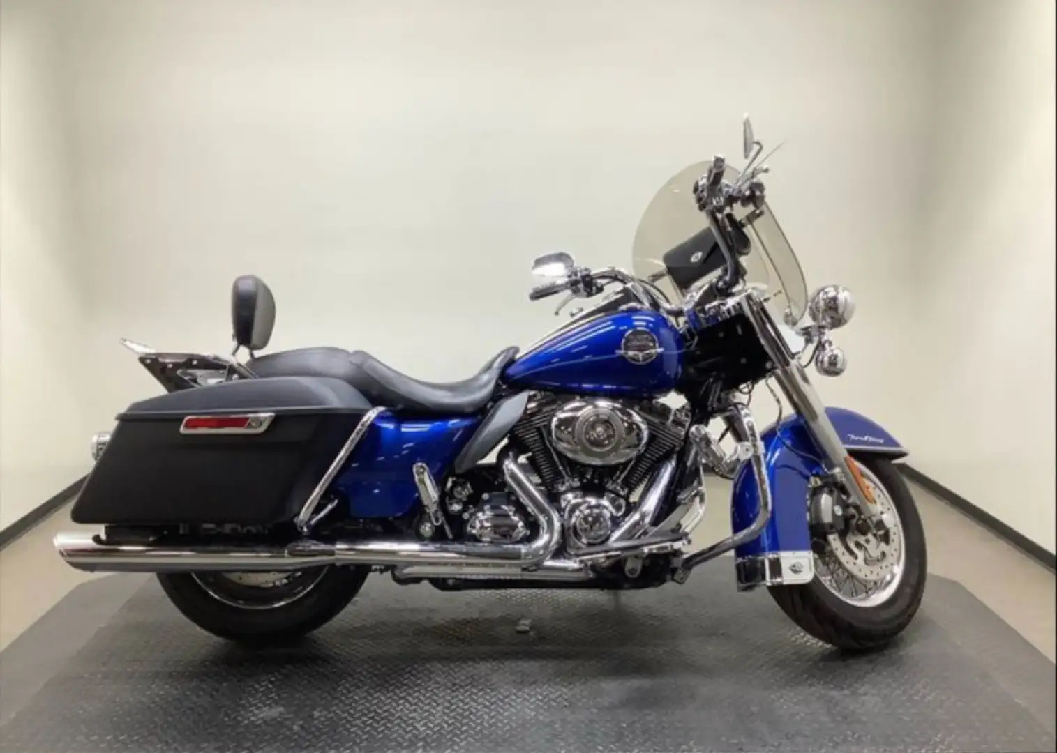 Harley-Davidson Road King FLHRC Albastru - 1