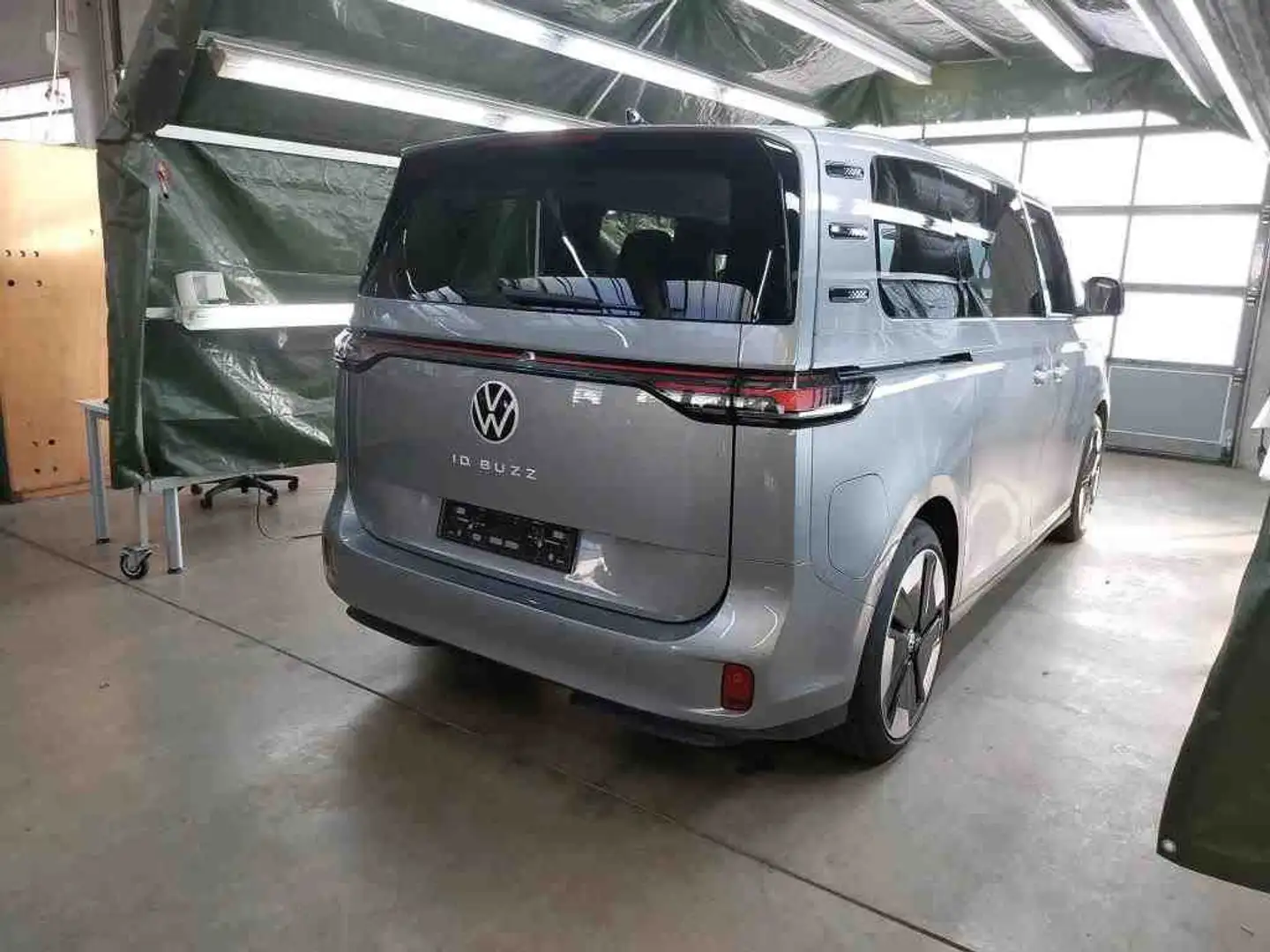 Volkswagen ID. Buzz 210 kW Pro *Design-Paket*21Zoll*AHK* Grau - 2