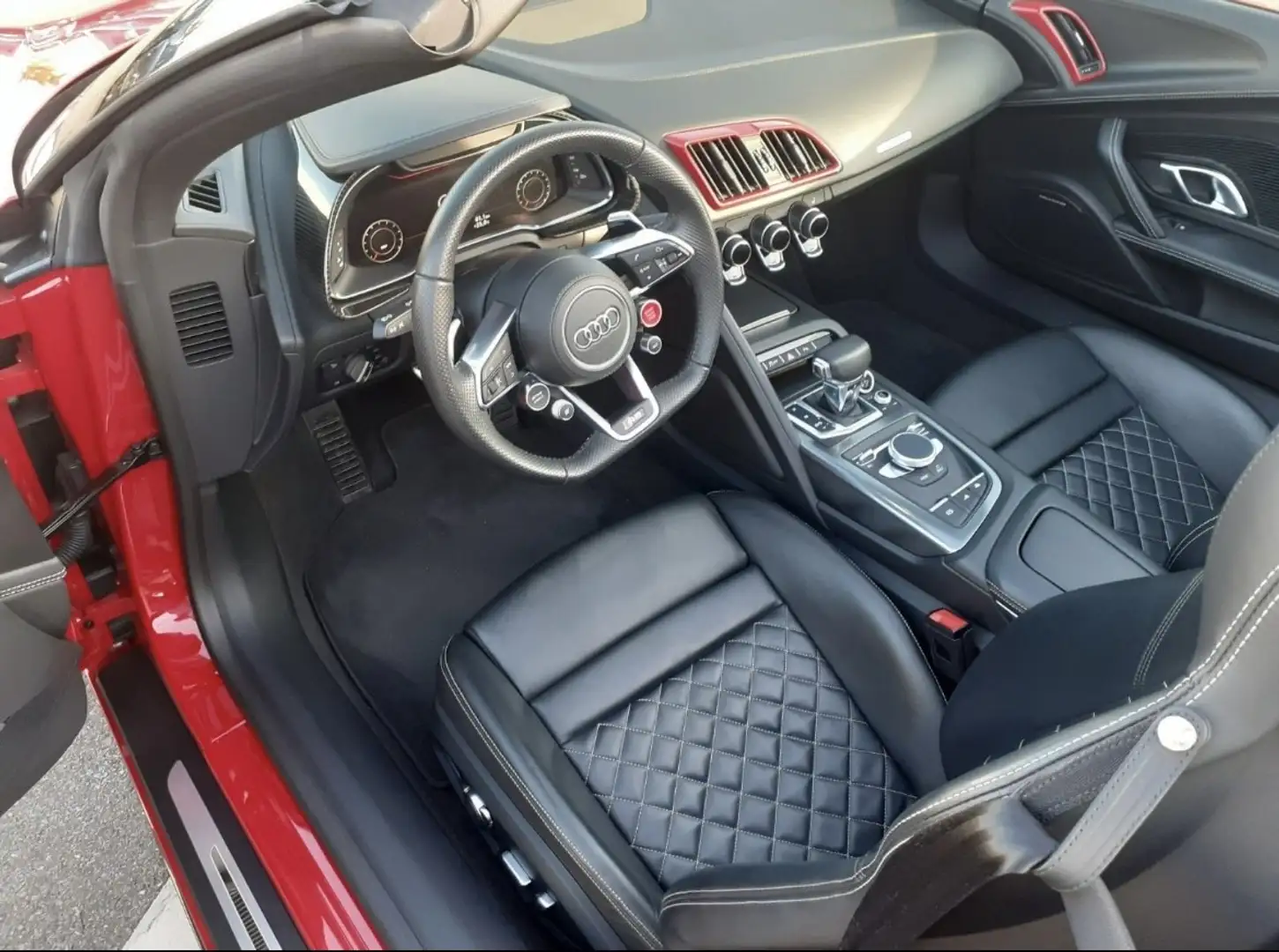 Audi R8 R8 Spyder V10 plus 5.2 FSI quattro S tronic Rot - 2