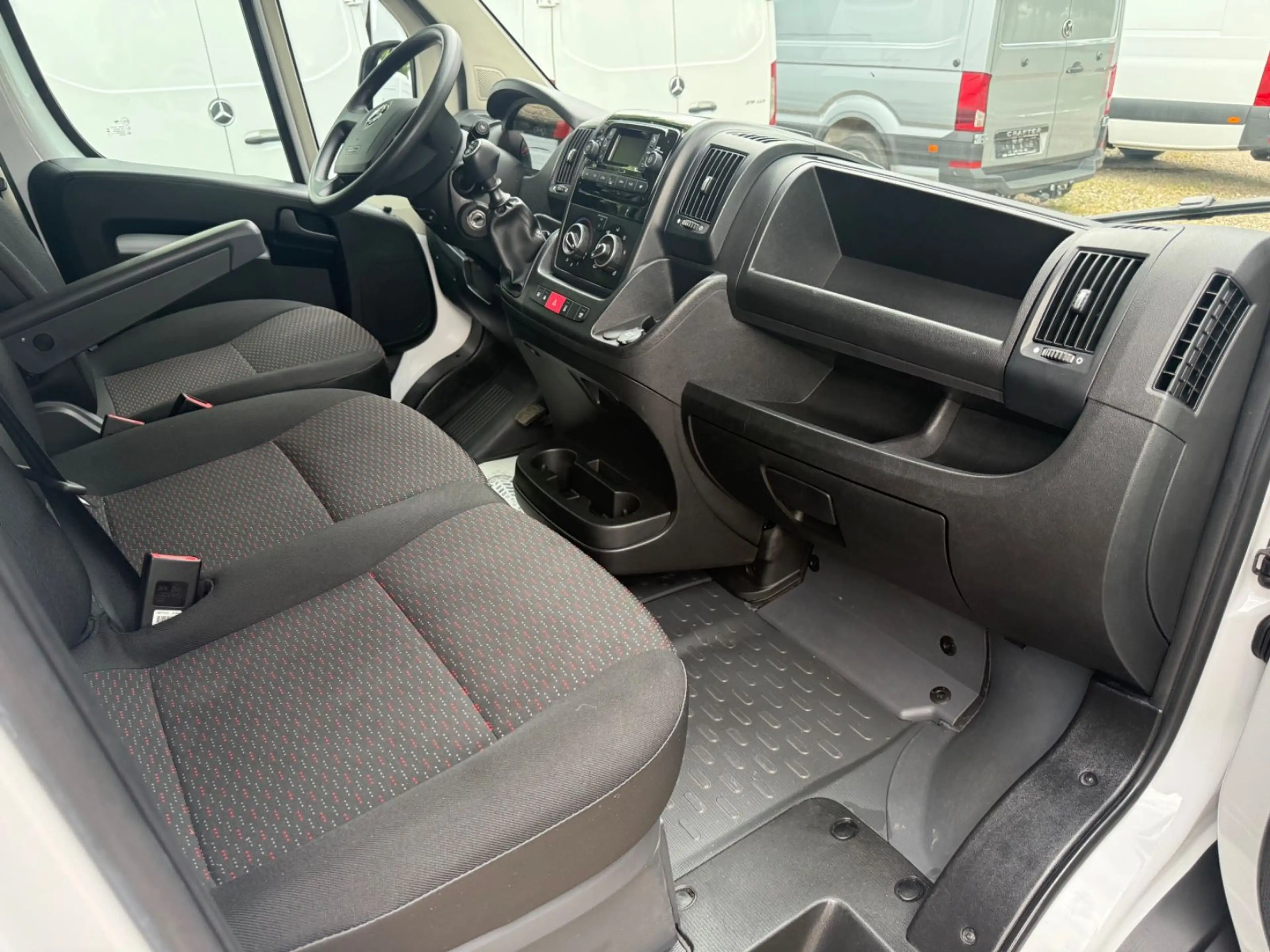 Citroen Jumper Doka Mixto 6-Sitzer L4H2 Werksgarantie — photo 8