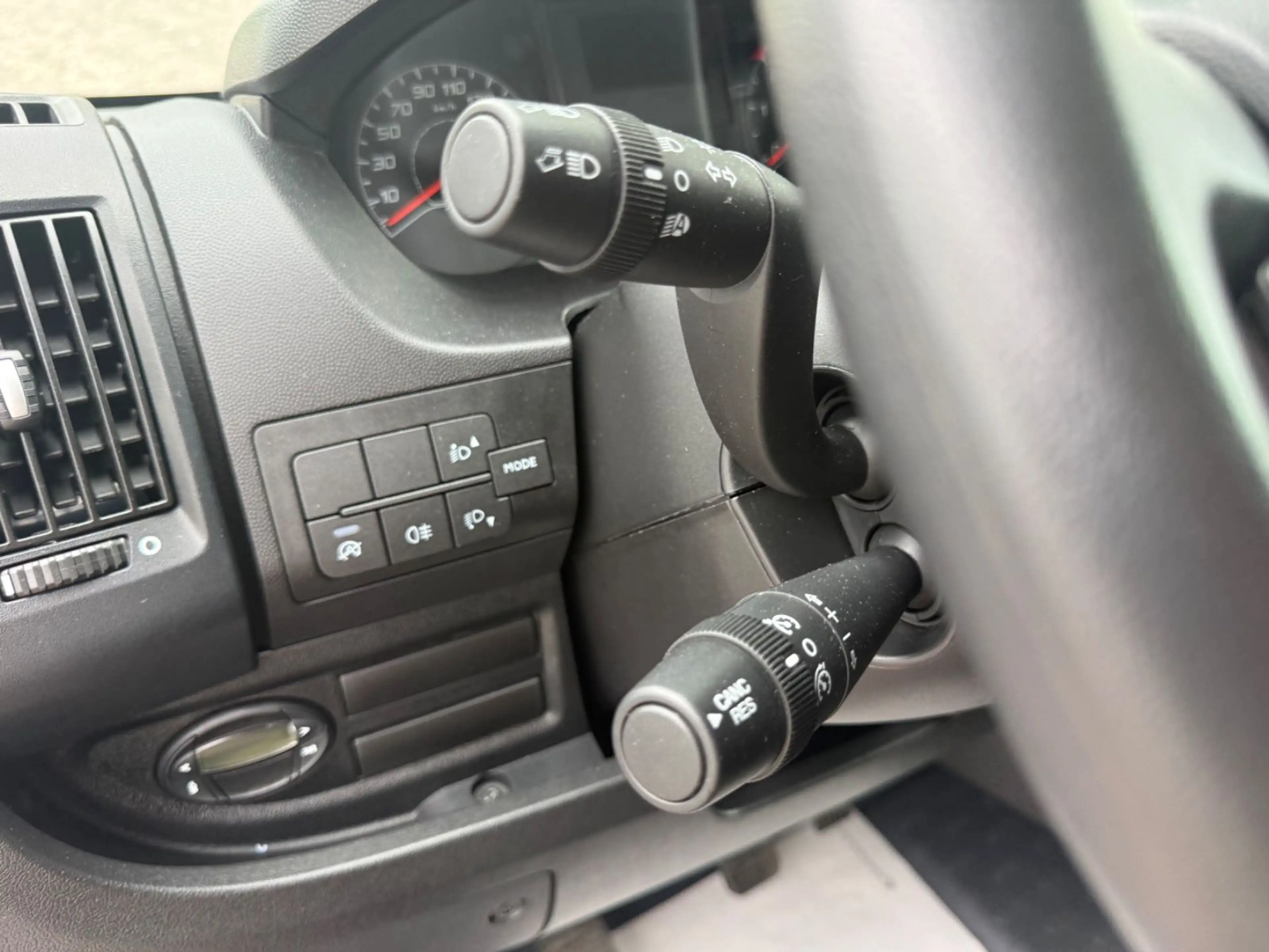 Citroen Jumper Doka Mixto 6-Sitzer L4H2 Werksgarantie — photo 14