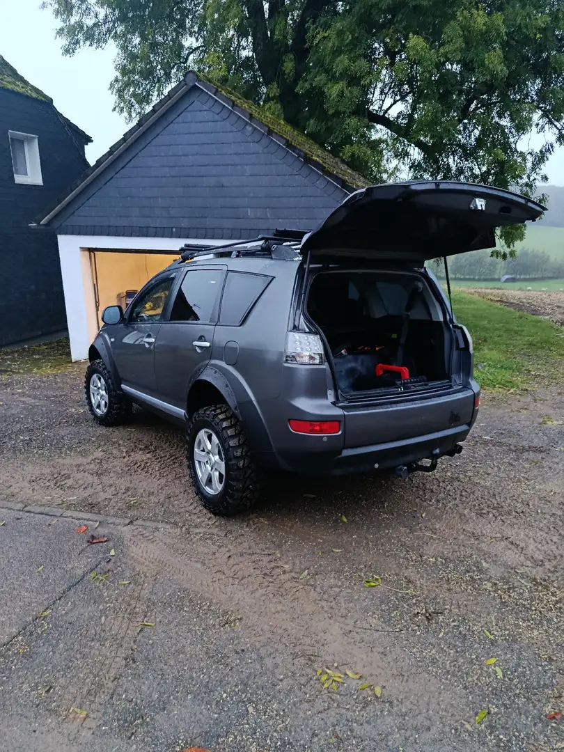 Mitsubishi Outlander 2.0 DI-D 4WD Invite - 1