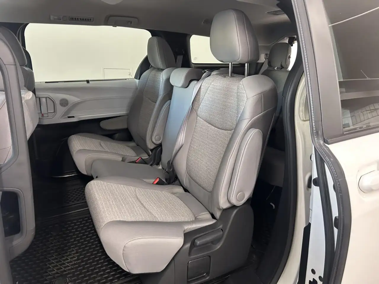 Toyota Sienna fotografie Toyota Sienna