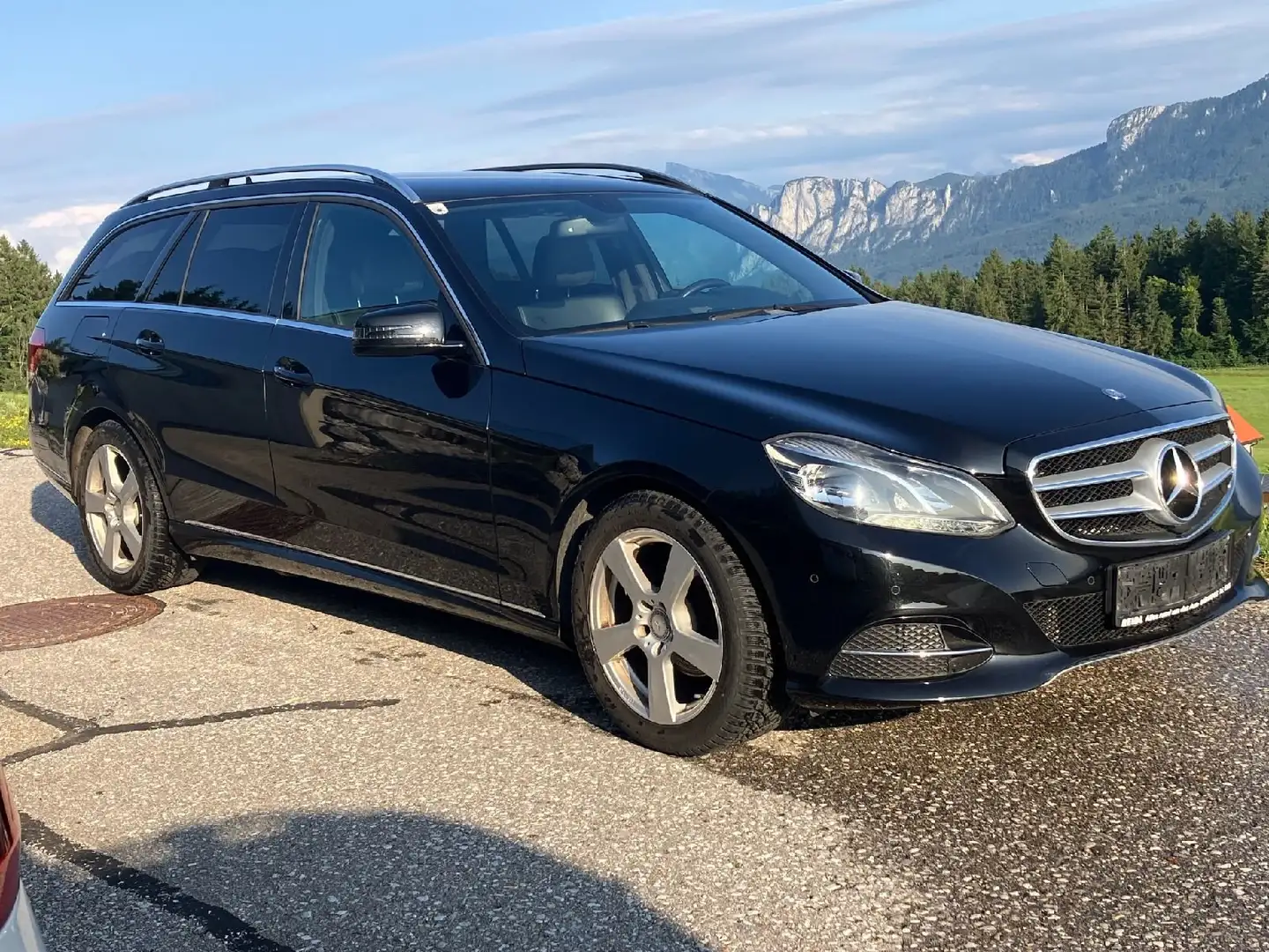 Mercedes-Benz E 200 BlueTec Avantgarde, Aut, Navi, Bi-Xenon, AHK, PDC Negro - 2