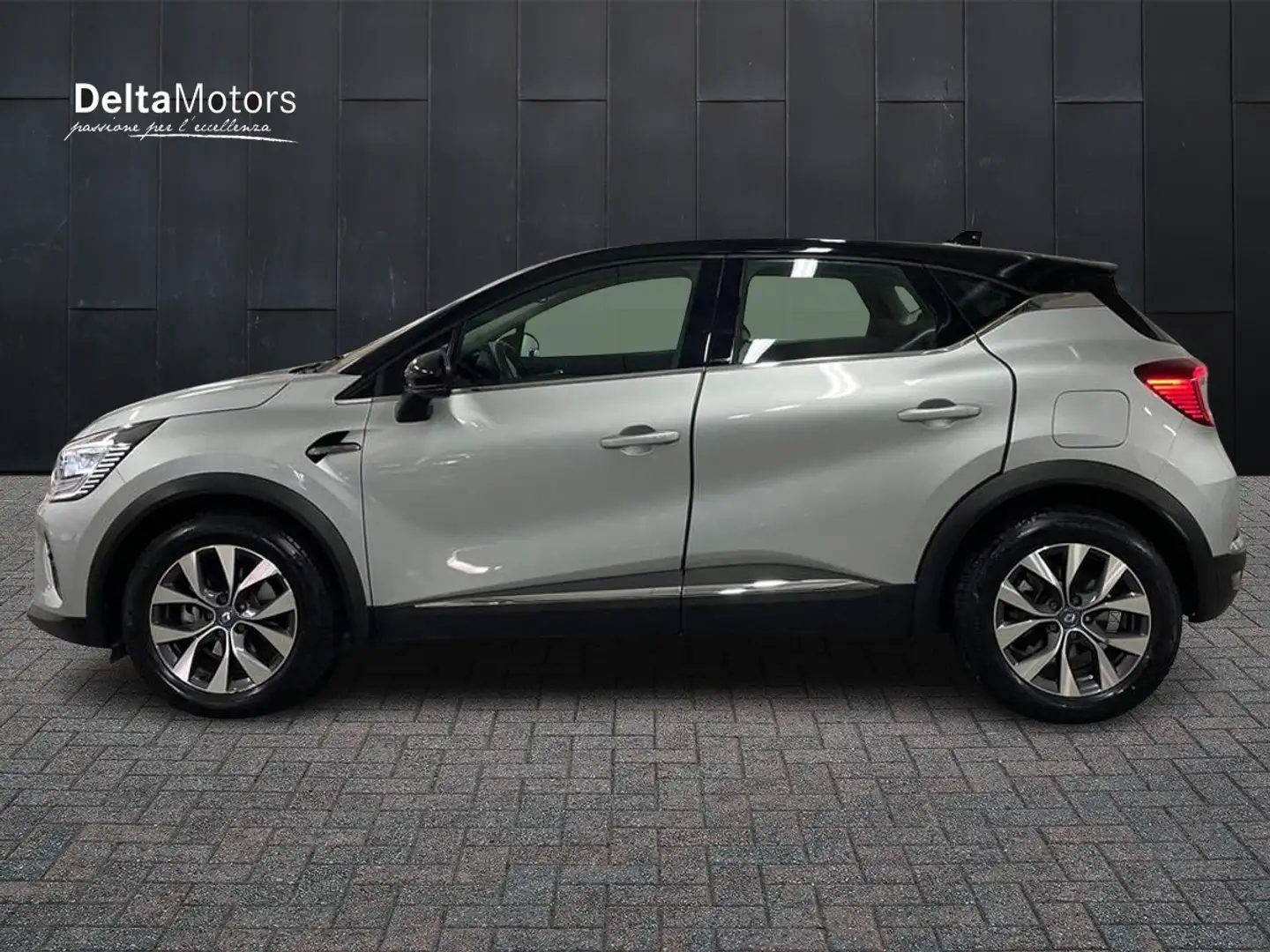 Renault Captur II 2019 - Captur 1.6 E-Tech phev Intens 160cv auto Grijs - 2