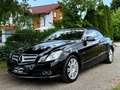 Mercedes-Benz E 200 BlueEfficiency Aut.*1.Besitz*Leder*NUR 96.000KM* Black - thumbnail 1