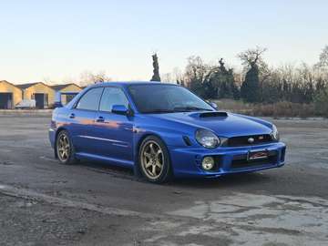 Impreza 2001 Berlina 2.0i WRX kit STI