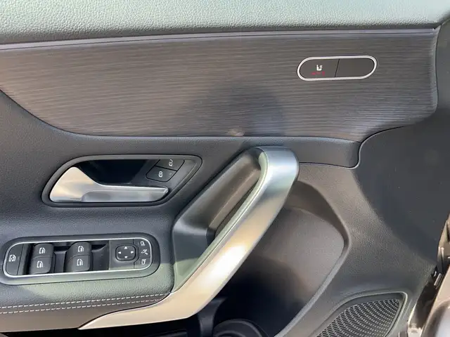 Mercedes-Benz A view 11