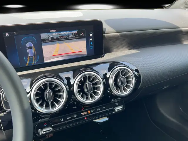 Mercedes-Benz A view 7