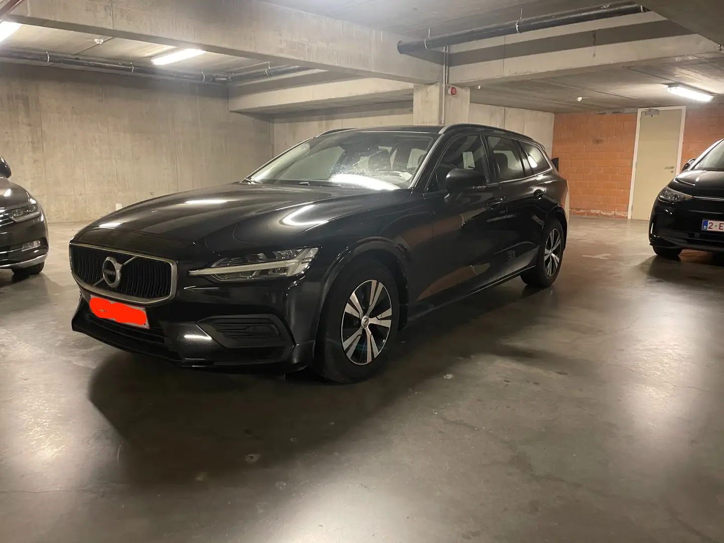 Volvo V60 D3 Momentum Noir - 1
