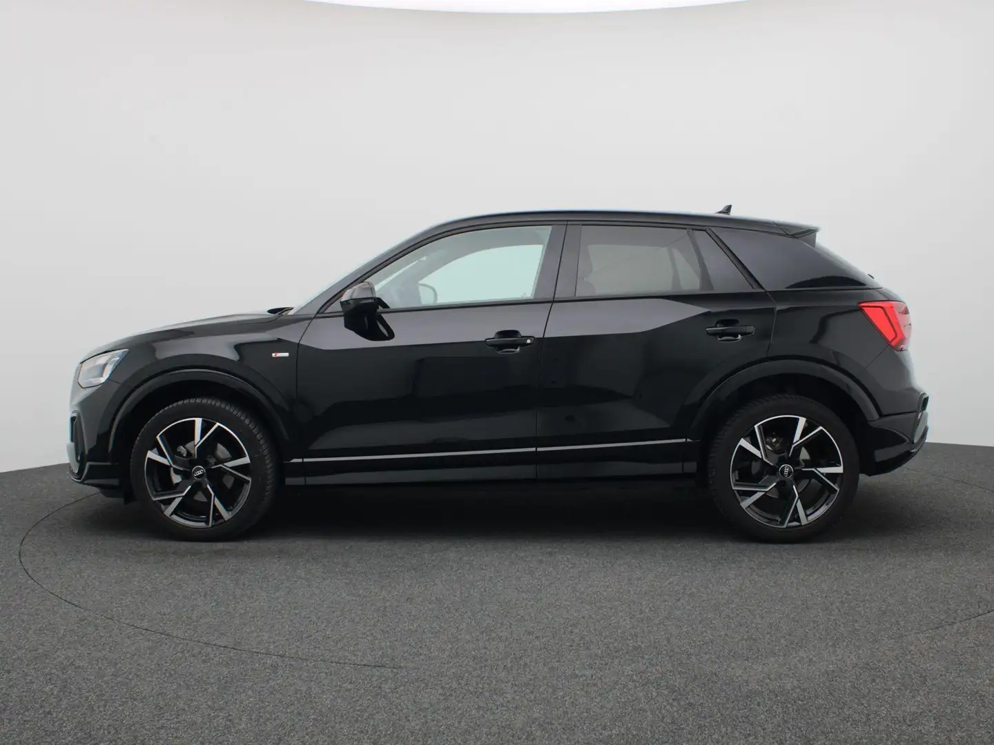 Audi Q2 30 TFSI S Edition 110PK S-Line, Virtual Cockpit, L Negro - 2