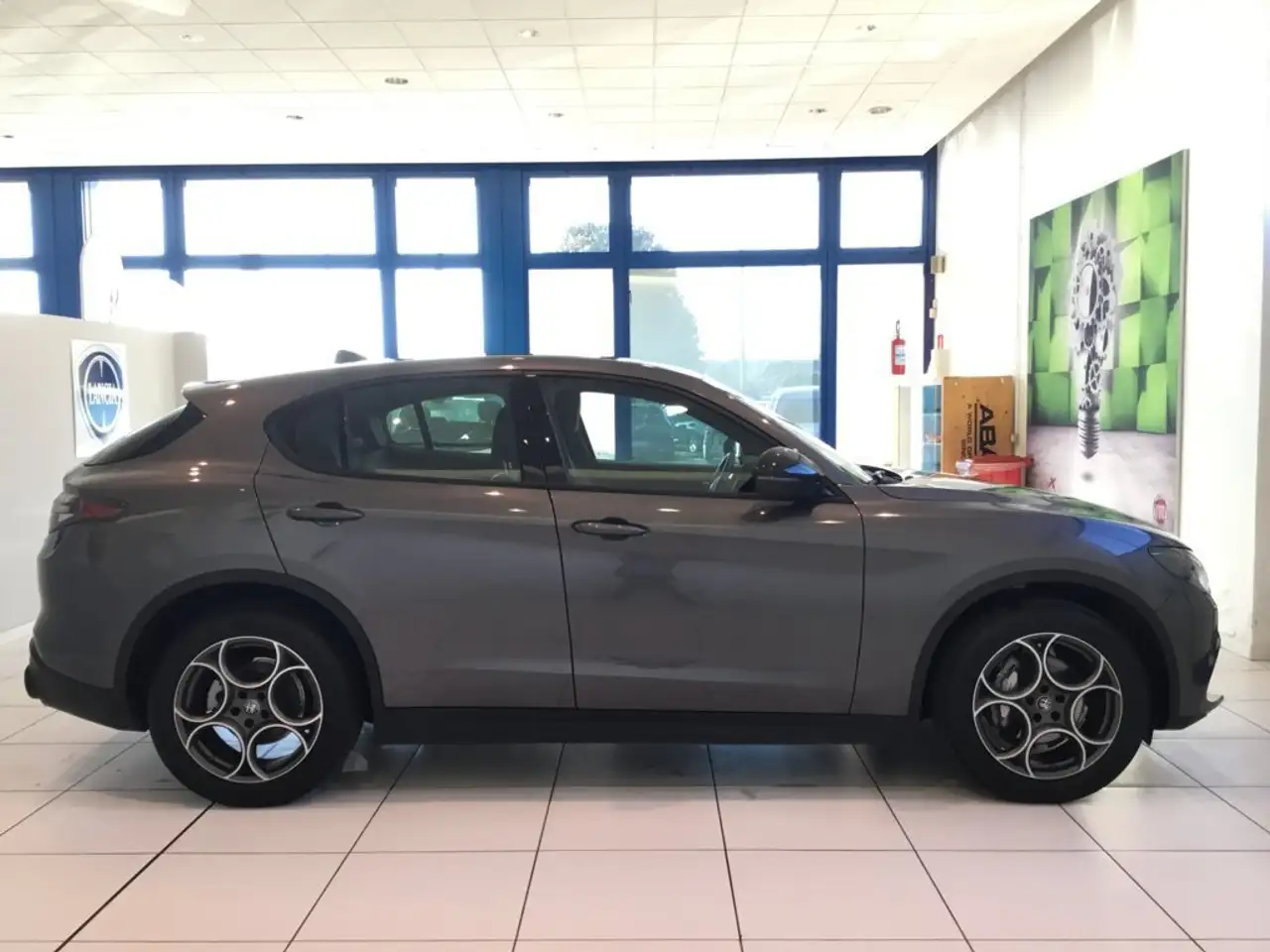 Alfa Romeo Stelvio 2023