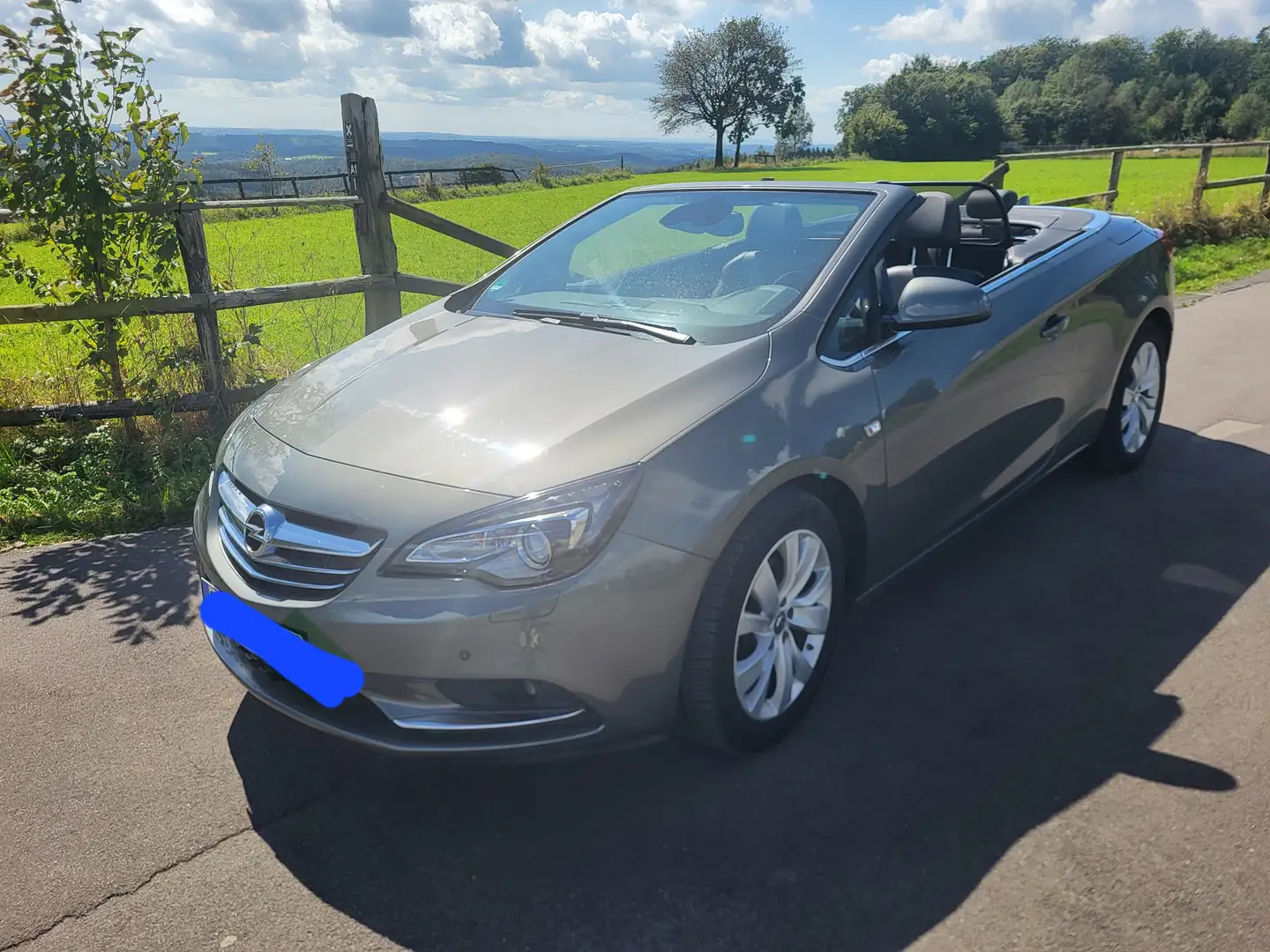 Opel Cascada Cascada 1.6 Turbo (ecoFLEX) Start/Stop Edition Grau - 2