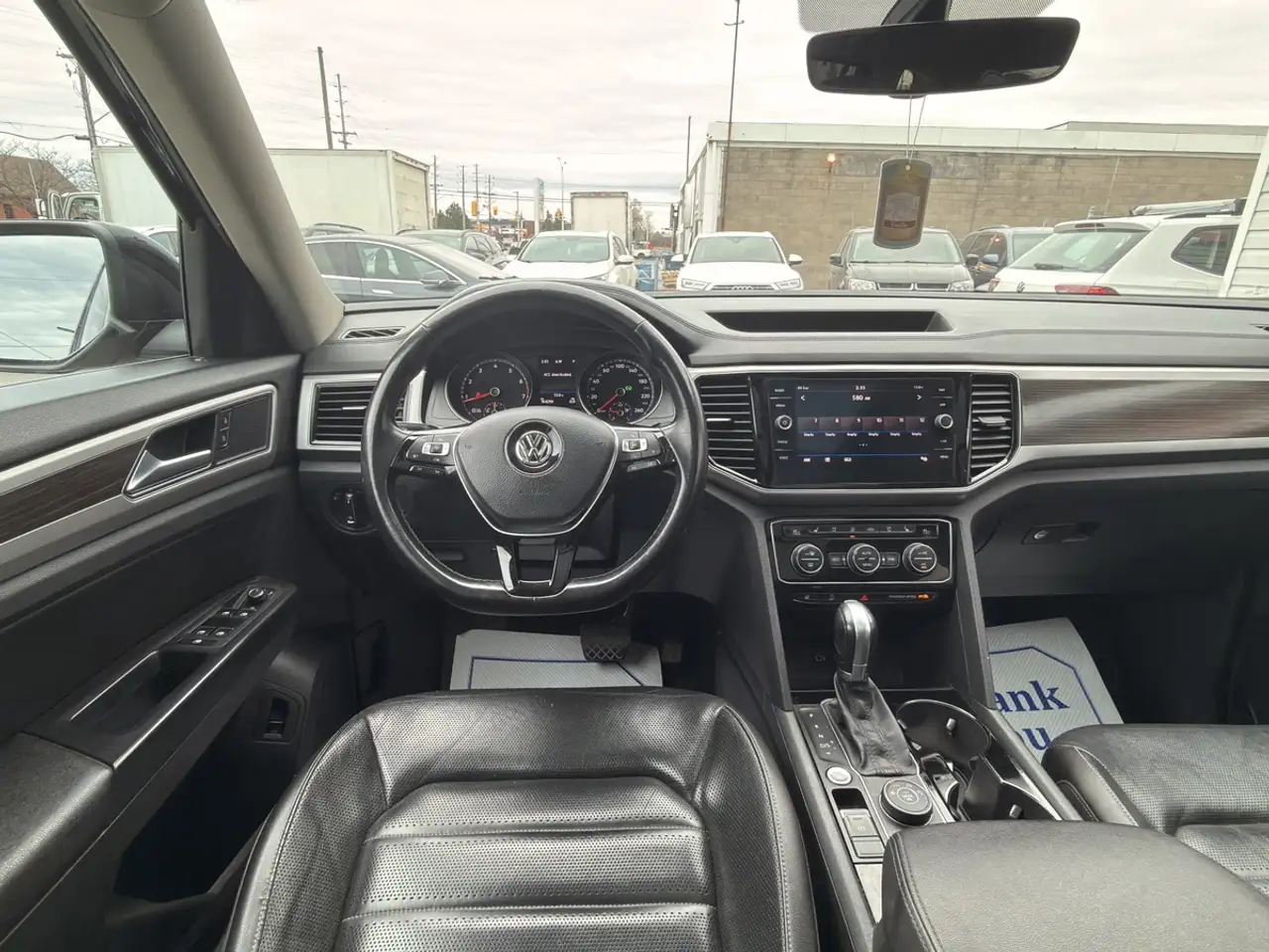 Volkswagen Atlas снимка Volkswagen Atlas