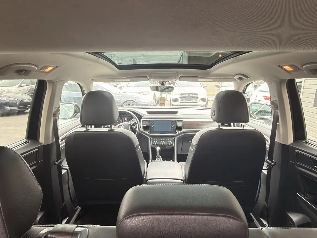 Volkswagen Atlas снимка Volkswagen Atlas