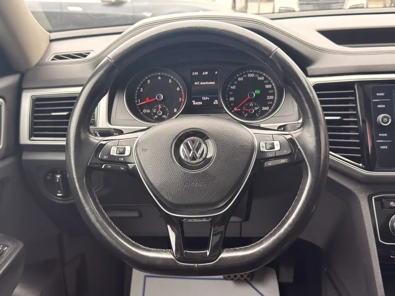 Volkswagen Atlas снимка Volkswagen Atlas