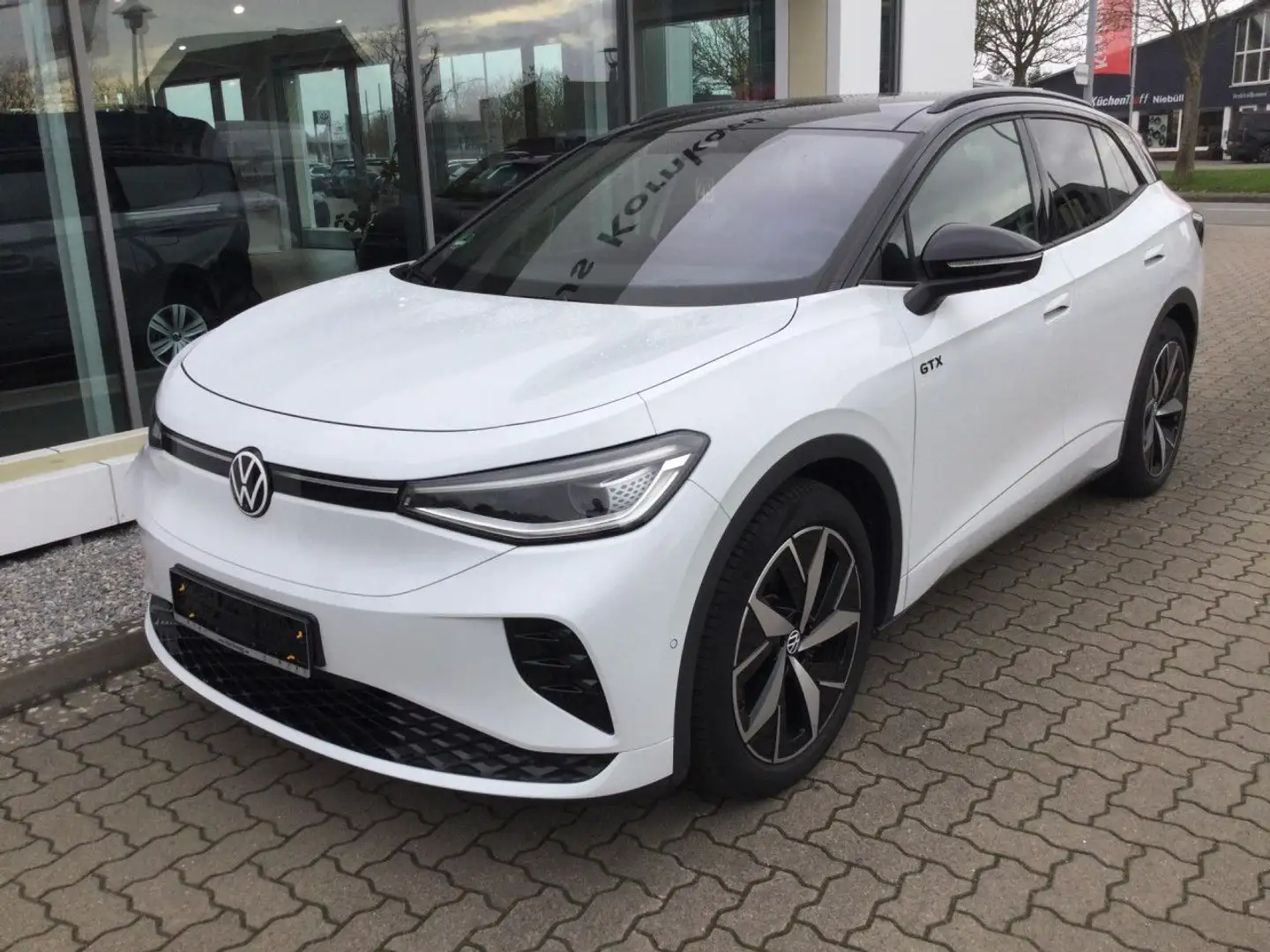 Volkswagen ID.4 GTX 4Motion Pano Wärme AHK Bluetooth Navi Weiß - 2