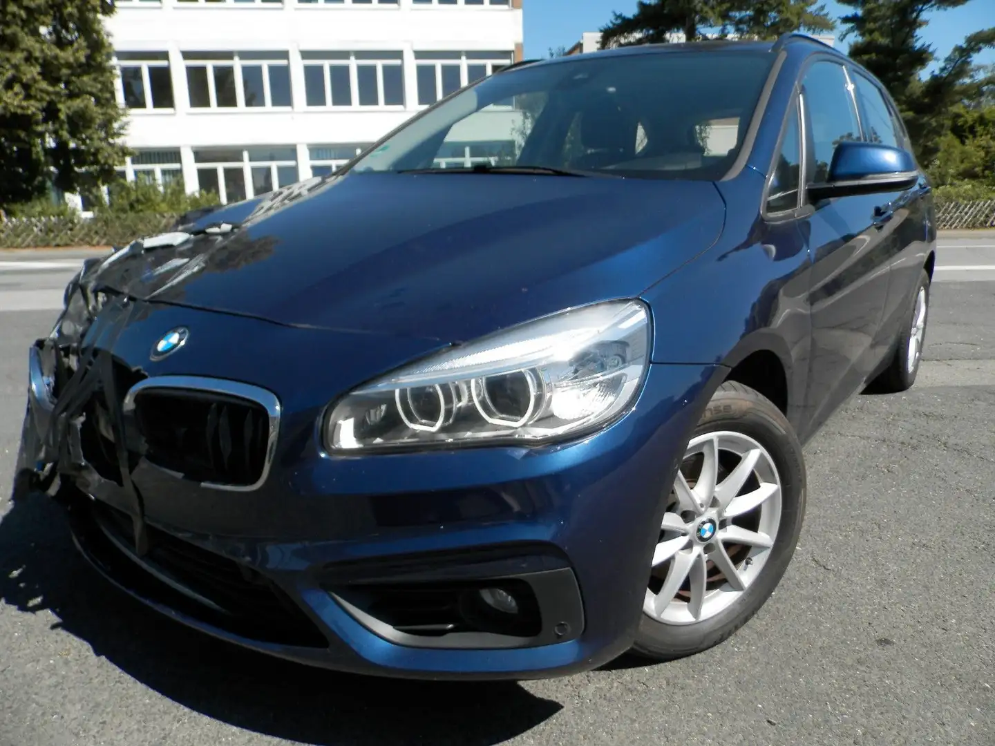 BMW 218 Baureihe 2 Active Tourer 218 d Advantage Blau - 1