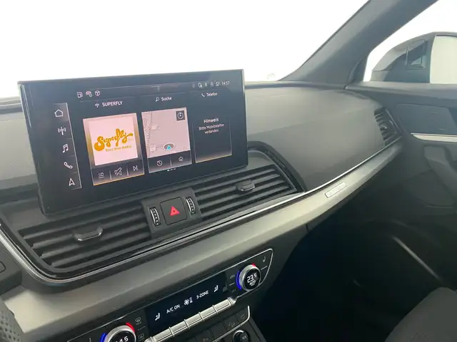 Audi Q5 view 10