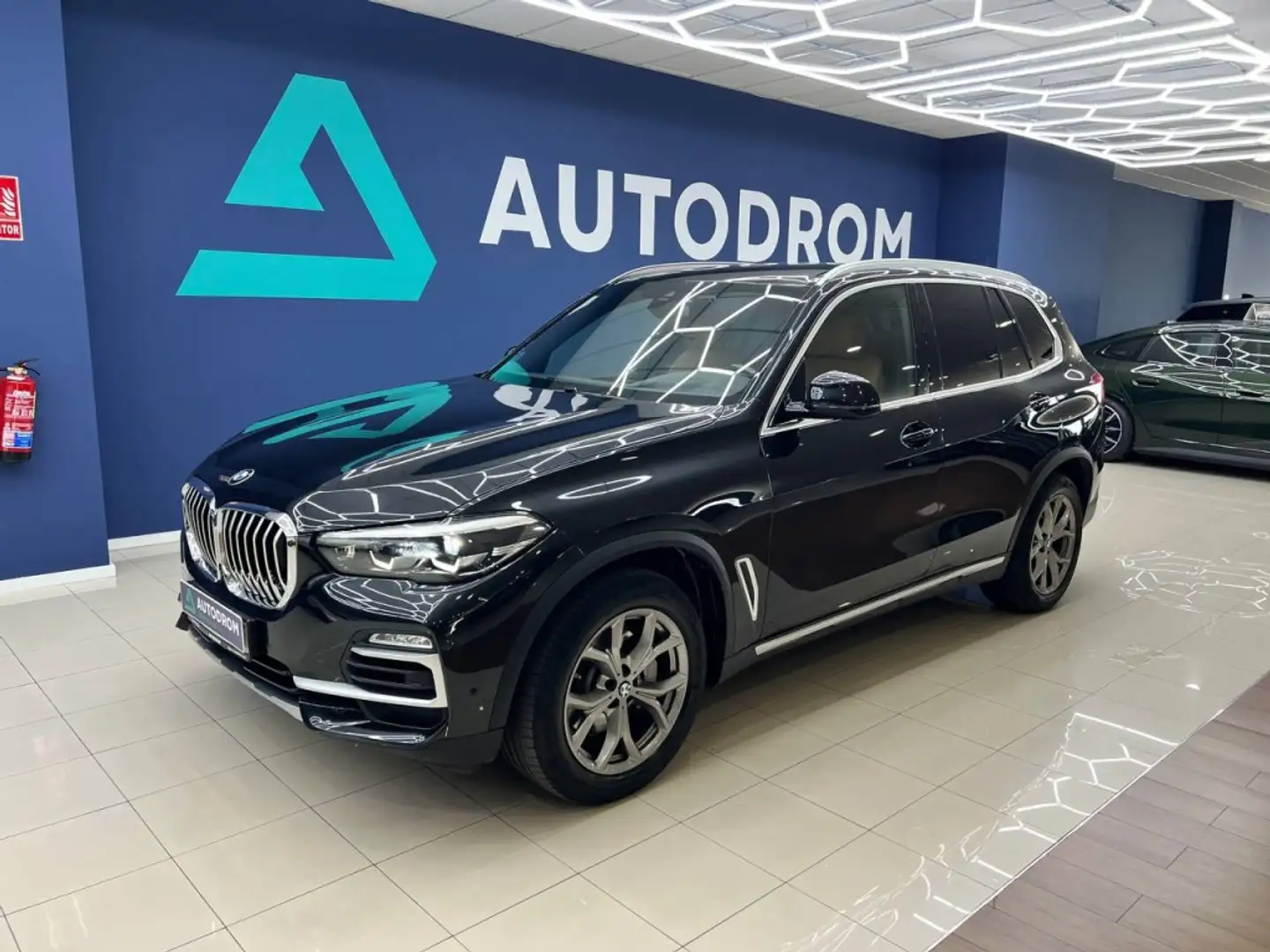 BMW X5 xDrive 30dA Zwart - 1